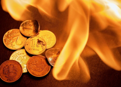 Астраханцы задолжали за коммуналку 5,3 миллиарда рублей