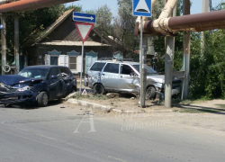 "Давненько уже там не бились": в Астрахани произошло крупное ДТП