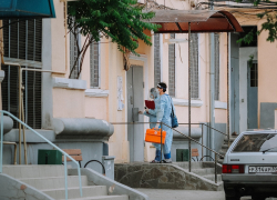 Астраханка 10 минут пыталась дозвониться до службы спасения