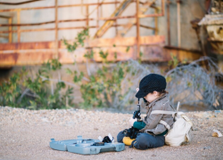 11% астраханцев поощряют привлечение детей к опасной работе