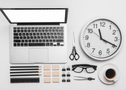 4% астраханцев заканчивают работу за 4 часа