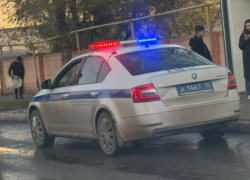 В Астрахани рецидивисты вынесли из магазина и аптеки умную колонку и витамины
