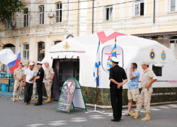 Мобильный пункт отбора контрактников в День рыбака посетили около 100 астраханцев