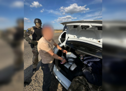 Полиция задержала наркозависимого астраханца с четырьмя килограммами синтетических наркотиков