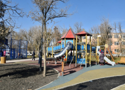 Астраханцы оценили реконструкцию сквера Коновалова