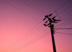 В Астрахани пьяный водитель, снёсший электрический столб, пойдёт под суд