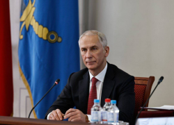 Олег Князев: важно донести до астраханцев плюсы официальной зарплаты и минусы «серой»