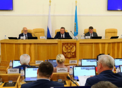 В астраханской облдуме обсудили «Налог на профессиональный доход»