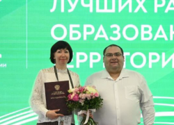 Астраханского педагога с большим стажем наградили на выставке-форуме «Россия»