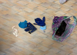 Астраханка гуляла с детьми и параллельно делала «закладки»