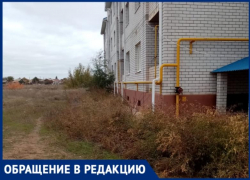 Дом для детей-сирот в Астраханской области оказался брошенным на произвол судьбы