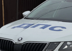 В Астрахани два инспектора ДПС передали взятку вышестоящему лицу