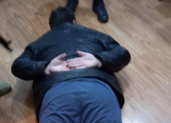 В Астрахани задержали мужчину, которого искали по всей стране за смертельное ДТП