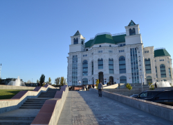 Астраханский Театр Оперы и Балета закрыл сезон и понравился Мединскому