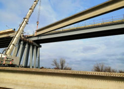 Ремонт моста через Белый Ильмень в Астраханской области завершат до конца июля 2023 года