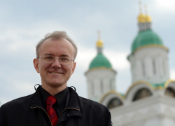 Олег Шеин добился возвращения бесплатных завтраков для школьников