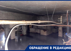 Жители затопленной улицы Генерала Герасименко в Астрахани год ждут ремонта канализации 