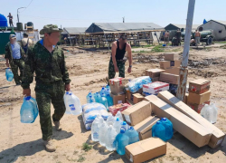 Бойцы астраханского дивизиона «Лотос» получили новую партию гумпомощи