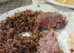 Астраханскую школу № 1 попытались оболгать в социальных сетях