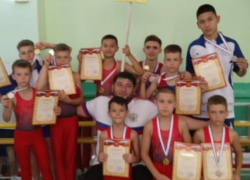Астраханцы завоевали медали на республиканских соревнованиях по гимнастике