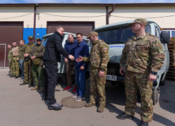 Астраханские военнослужащие получили новые автомобили