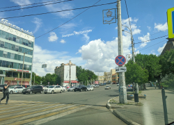 Ещё один ограничивающий знак появился в центре Астрахани 