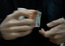 Сотрудник астраханской исправительной колонии получил срок за взятки