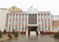 В Астрахани преступники напали на полицейского, когда он их поймал с поличным