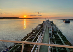 Построенный астраханцами танкер «Сергей Львов» впервые вышел в рейс