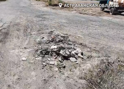 Дорога перед астраханской психбольницей травмирует пациентов и ломает машины