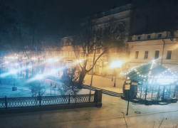 В Астрахани начался снегопад
