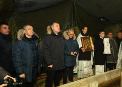 Астраханский губернатор возглавил Крестный ход в ночь Крещения