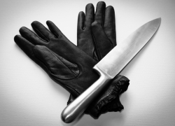 В Астрахани осудят женщину, которая убила соседа на День защитника Отечества