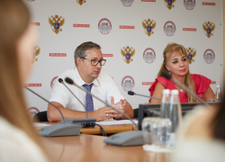 Университетская стартап студия «2F» организовала встречу студентов-победителей конкурса «Студенческий стартап» с представителями технологического предпринимательства