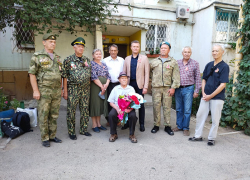В Астрахани провели парад в честь участника Великой Отечественной войны