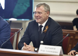 Игорь Бабушкин поздравил астраханских ветеранов войны и тружеников тыла с Днем Победы