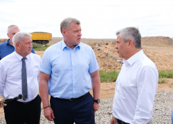 Игорь Бабушкин проинспектировал ход рекультивации свалки в Енотаевском районе