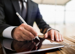 Астраханцы могут обзавестись электронной подписью с помощью «Госключа»