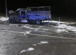 Семья из Дагестана едва не пострадала на трассе под Астраханью