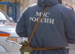 Ничего святого: около астраханского мужского монастыря подожгли дом 