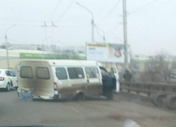  Начальник транспорта рассказал про астраханскую маршрутку без колёс 