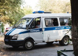 В Астраханской области мужчина специально наехал на полицейского 