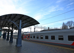 Два месяца астраханцы могут ездить на поездах с 30% скидкой 