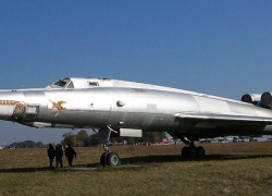 Самолет с отказавшим двигателем совершил аварийную посадку в Астраханской области