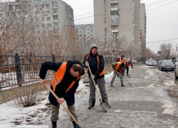 За день с астраханских улиц откачали 430 кубометров талых вод