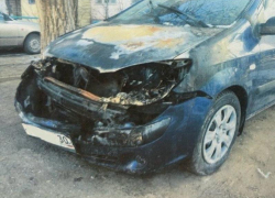 Машина астраханки загорелась на ходу после техосмотра в автомастерской
