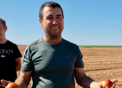 В Астраханской области стало одним почетным работником АПК больше