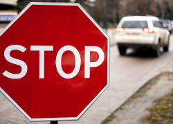 В конце апреля 2023 года в двух местах в Астрахани перекроют движение