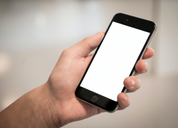 Наркокурьер из Астрахани пополнил доходы государства своим смартфоном 