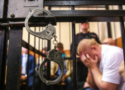 По делу хищения 156,6 миллионов работникам завода "Лотос" в Астрахани вынесли приговор 